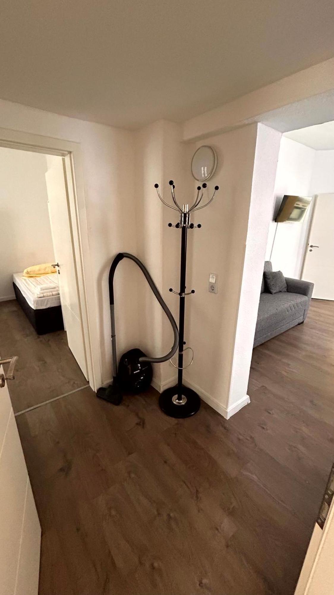 Modernes Apartment Mit 2 Schlafzimmern Und Privatparkplatz Nahe Innenstadt Neumünster Exteriör bild