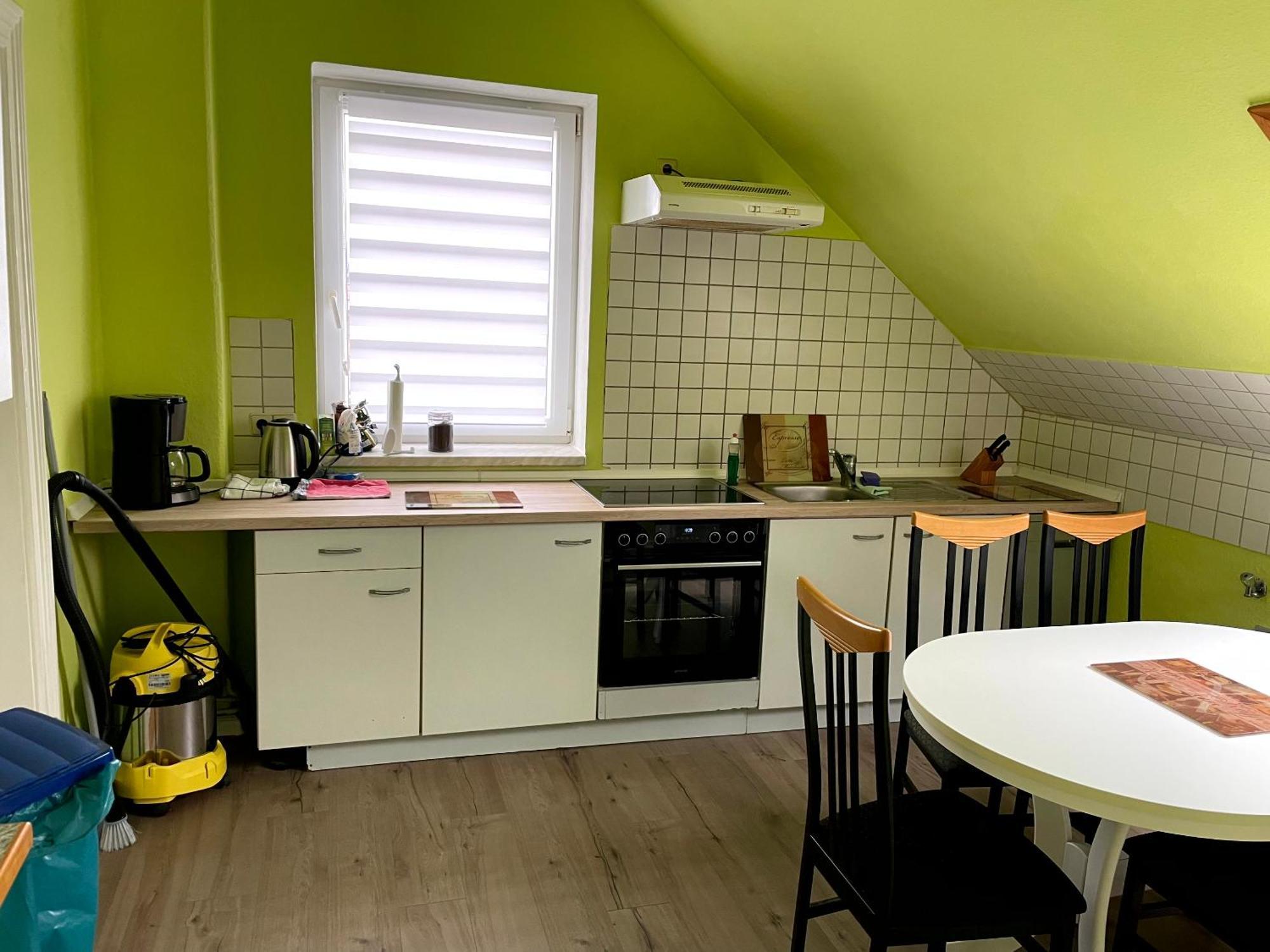 Modernes Apartment Mit 2 Schlafzimmern Und Privatparkplatz Nahe Innenstadt Neumünster Exteriör bild